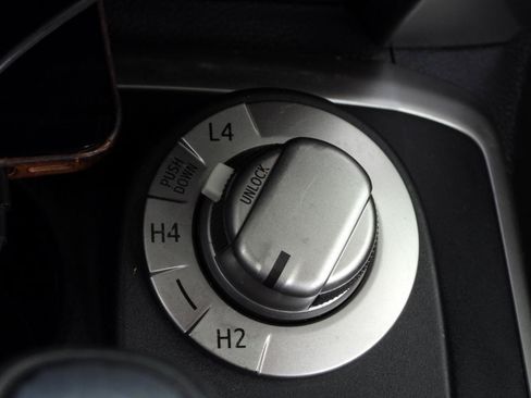 Used 2020 Toyota 4Runner SR5 AWD/4WD image 81