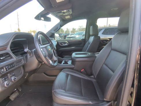 Used 2022 Chevrolet Suburban LT AWD/4WD image 14