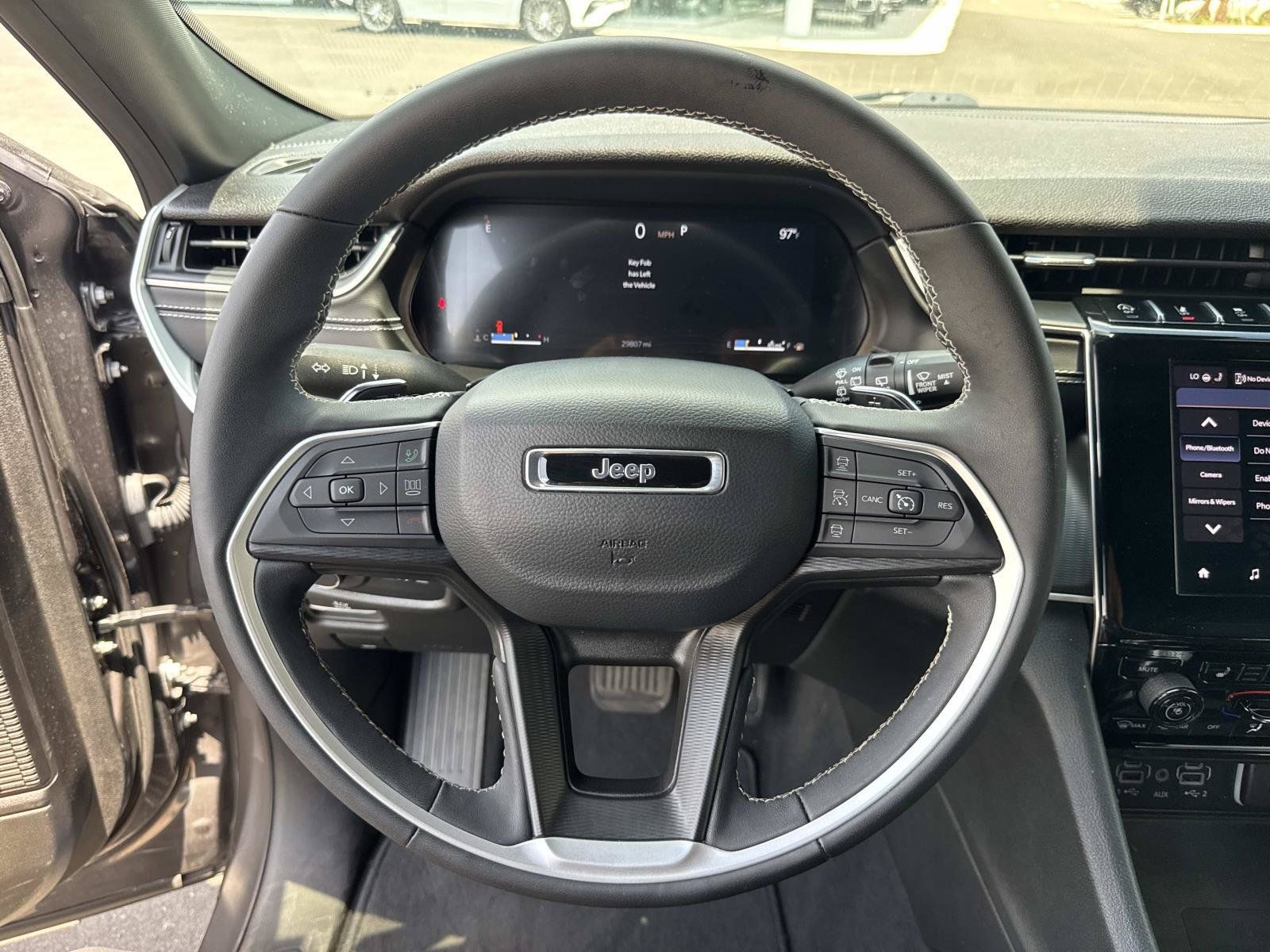 Used 2024 Jeep Grand Cherokee Altitude RWD image 30