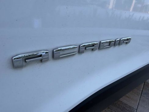 Used 2021 GMC Acadia SLT w/ Preferred Package FWD image 9