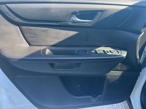 Used 2015 GMC Acadia SLE AWD/4WD image 8