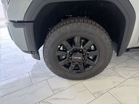 New 2026 GMC Sierra 2500 AT4 w/ Technology Package AWD/4WD image 34