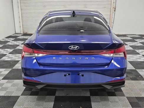 Used 2023 Hyundai Elantra SEL image 5