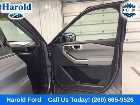 Used 2023 Ford Explorer XLT w/ Equipment Group 202A AWD/4WD image 11