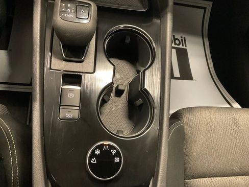 Used 2025 Nissan Rogue SV image 20