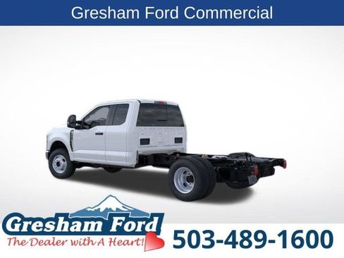 New 2026 Ford F350 XL w/ XL Chrome Package image 5