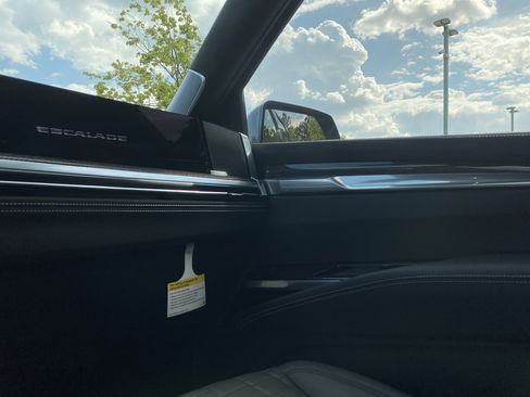 Used 2026 Cadillac Escalade V AWD/4WD image 20