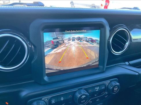 Used 2022 Jeep Wrangler Unlimited Rubicon image 27