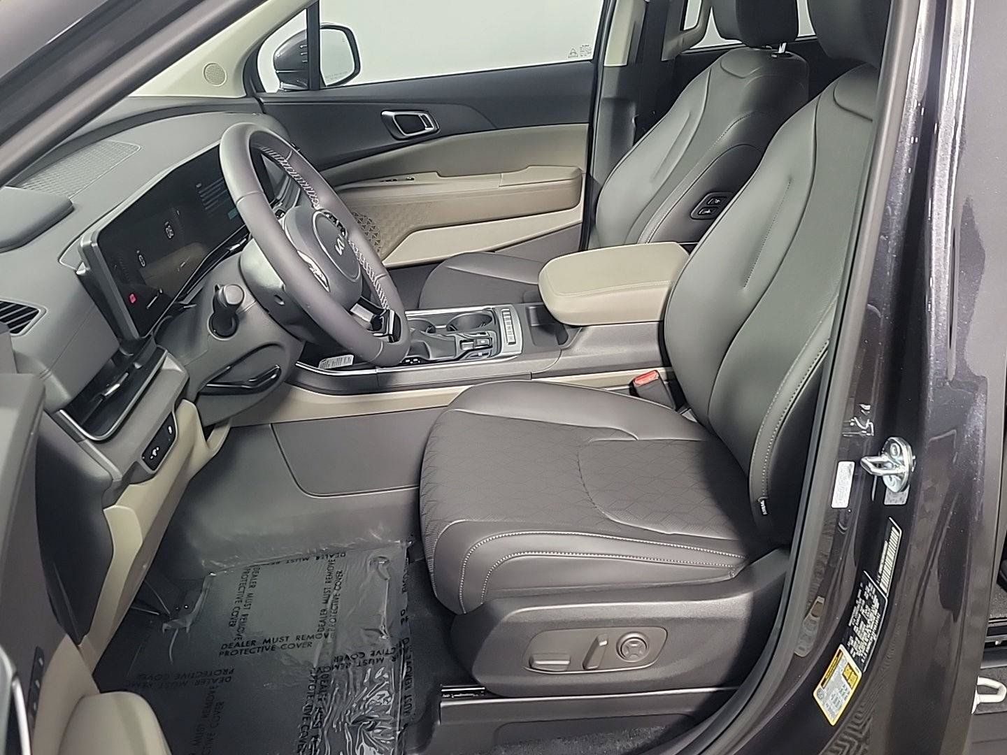 Certified 2026 Kia Carnival EX FWD image 20