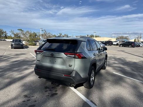Used 2022 Toyota RAV4 XLE image 6