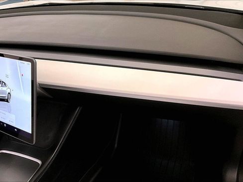 Used 2022 Tesla Model 3 Long Range image 16