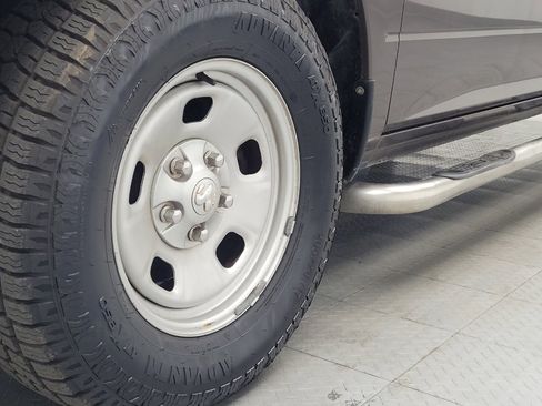 Used 2018 RAM 1500 Tradesman w/ Popular Equipment Group RWD image 31