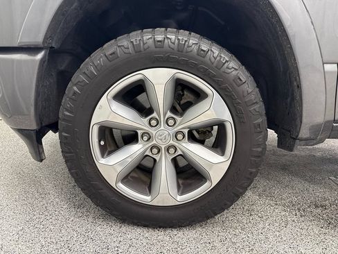Used 2022 RAM 1500 Limited w/ Body Color Bumper Group AWD/4WD image 12