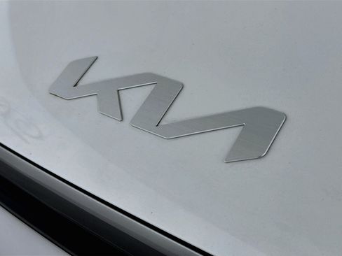 Used 2024 Kia EV9 Land AWD/4WD image 35