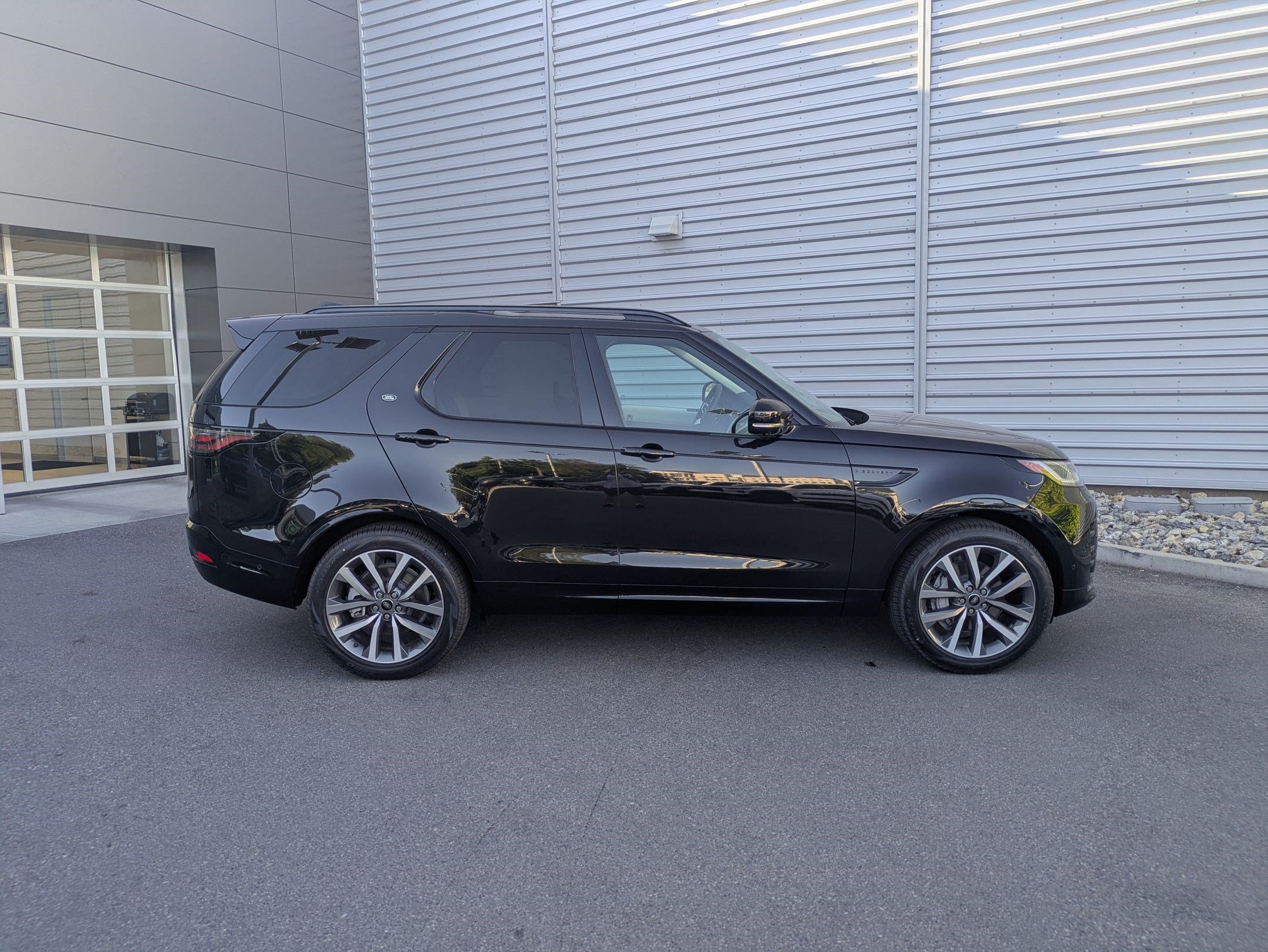 New 2026 Land Rover Discovery Dynamic SE AWD/4WD image 4