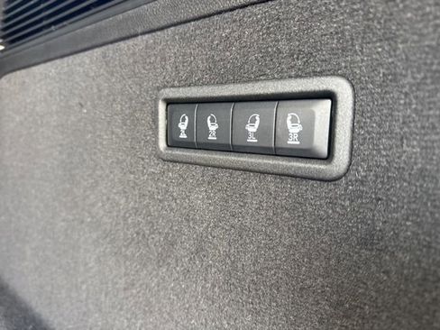 New 2026 Jeep Grand Wagoneer Summit w/ Premium Group III image 8