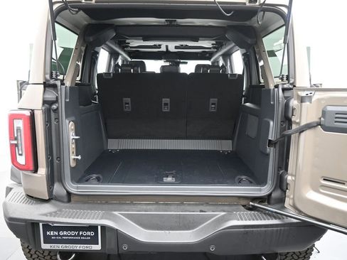 New 2025 Ford Bronco Badlands image 23