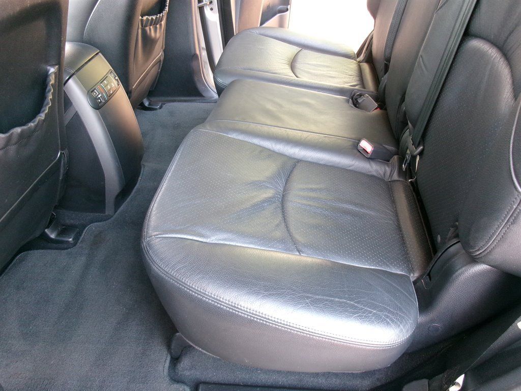 Used 2009 Kia Borrego EX w/ Premium Pkg RWD image 34