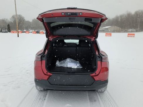 New 2026 Chevrolet Equinox EV LT image 11