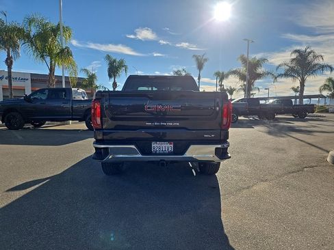 Used 2022 GMC Sierra 1500 SLT w/ SLT Convenience Package image 5