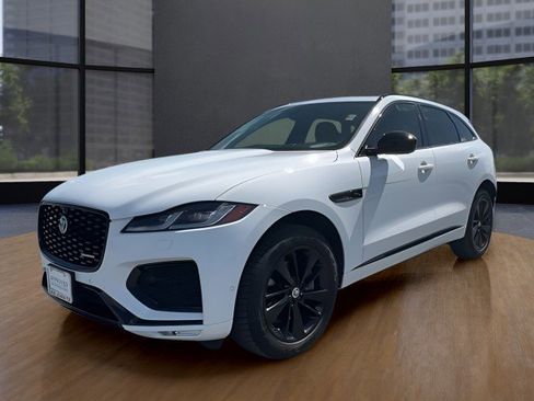 Used 2025 Jaguar F-PACE R-Dynamic S image 4