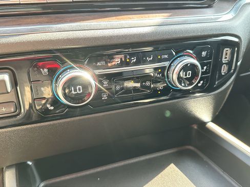 Used 2024 GMC Sierra 3500 SLT w/ Texas SLT Premium Package image 19