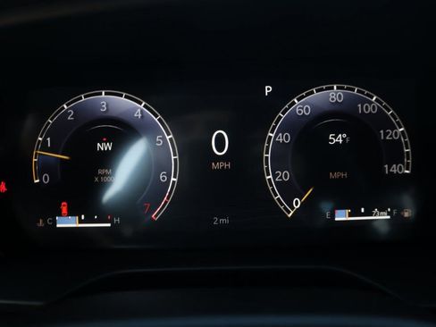 New 2025 Jeep Grand Cherokee Laredo image 4