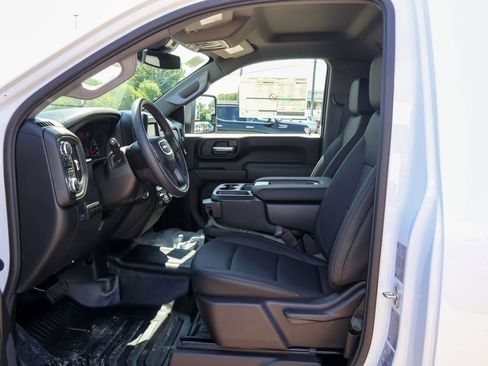 New 2026 GMC Sierra 3500 Pro AWD/4WD image 7