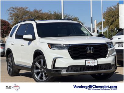 Used 2025 Honda Pilot Elite