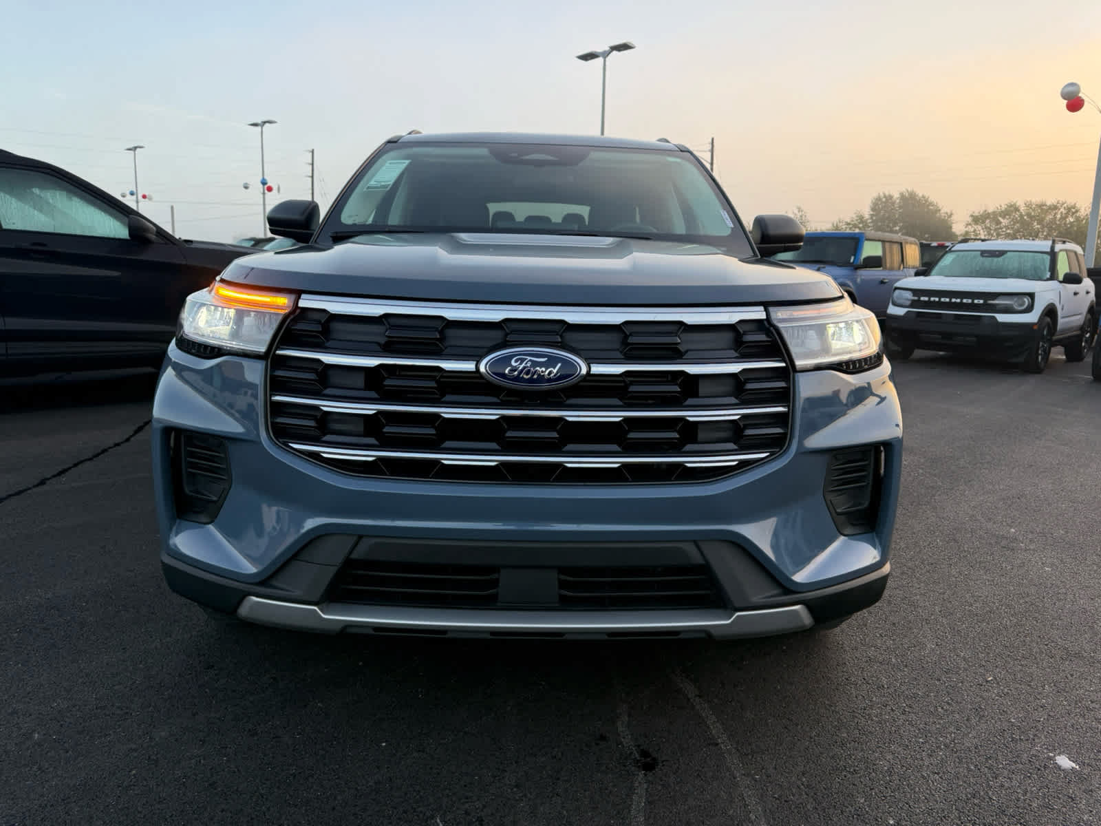 Used 2025 Ford Explorer Active AWD/4WD image 24