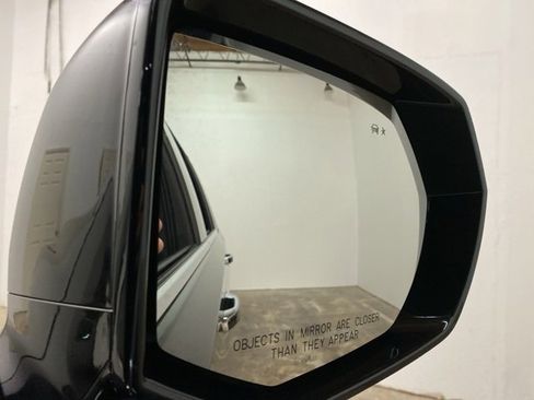 Used 2023 GMC Yukon XL Denali image 93