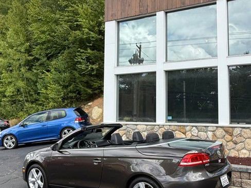 Used 2012 Volkswagen Eos Lux image 32