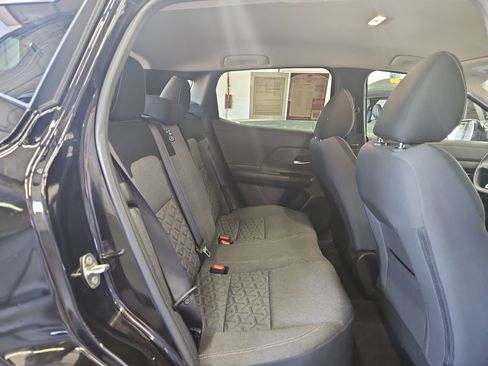 Used 2025 Nissan Kicks SV AWD/4WD image 10