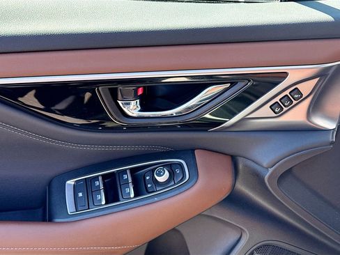 Used 2025 Subaru Outback Touring w/ Tech Package 3 AWD/4WD image 16