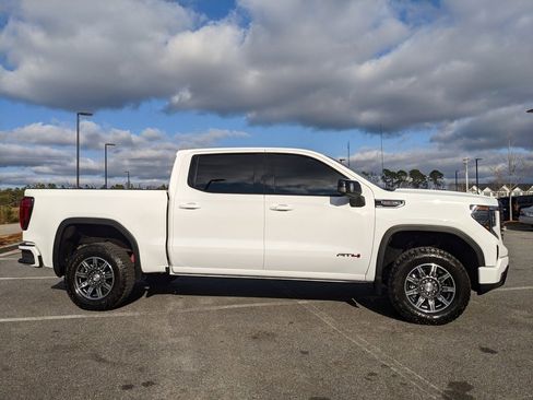 Used 2025 GMC Sierra 1500 AT4 image 22