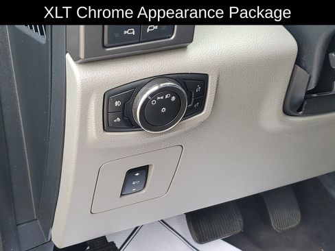 Used 2016 Ford F150 XLT w/ Equipment Group 302A Luxury AWD/4WD image 9