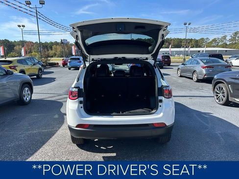 Used 2024 Jeep Compass Latitude w/ Convenience Group image 7