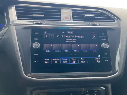 Used 2023 Volkswagen Tiguan SE FWD image 25