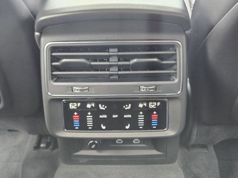 Certified 2024 Audi Q7 3.0T Premium Plus image 38