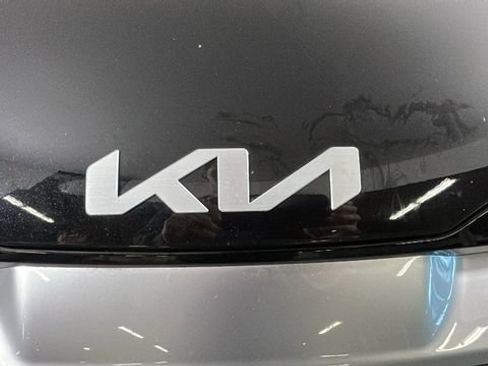 Used 2023 Kia Sportage EX AWD/4WD image 9