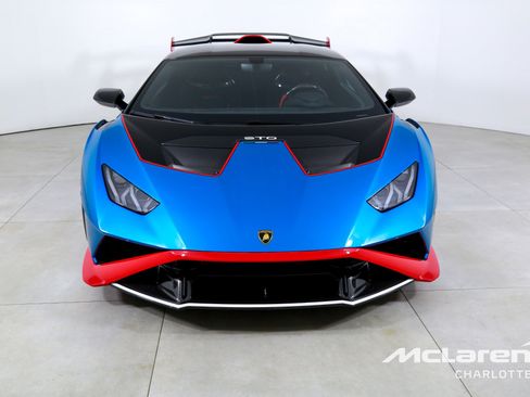 Used 2023 Lamborghini Huracan STO RWD image 4