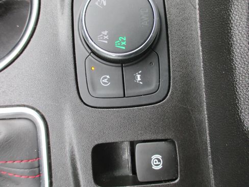 Used 2023 Chevrolet Traverse RS AWD/4WD image 20