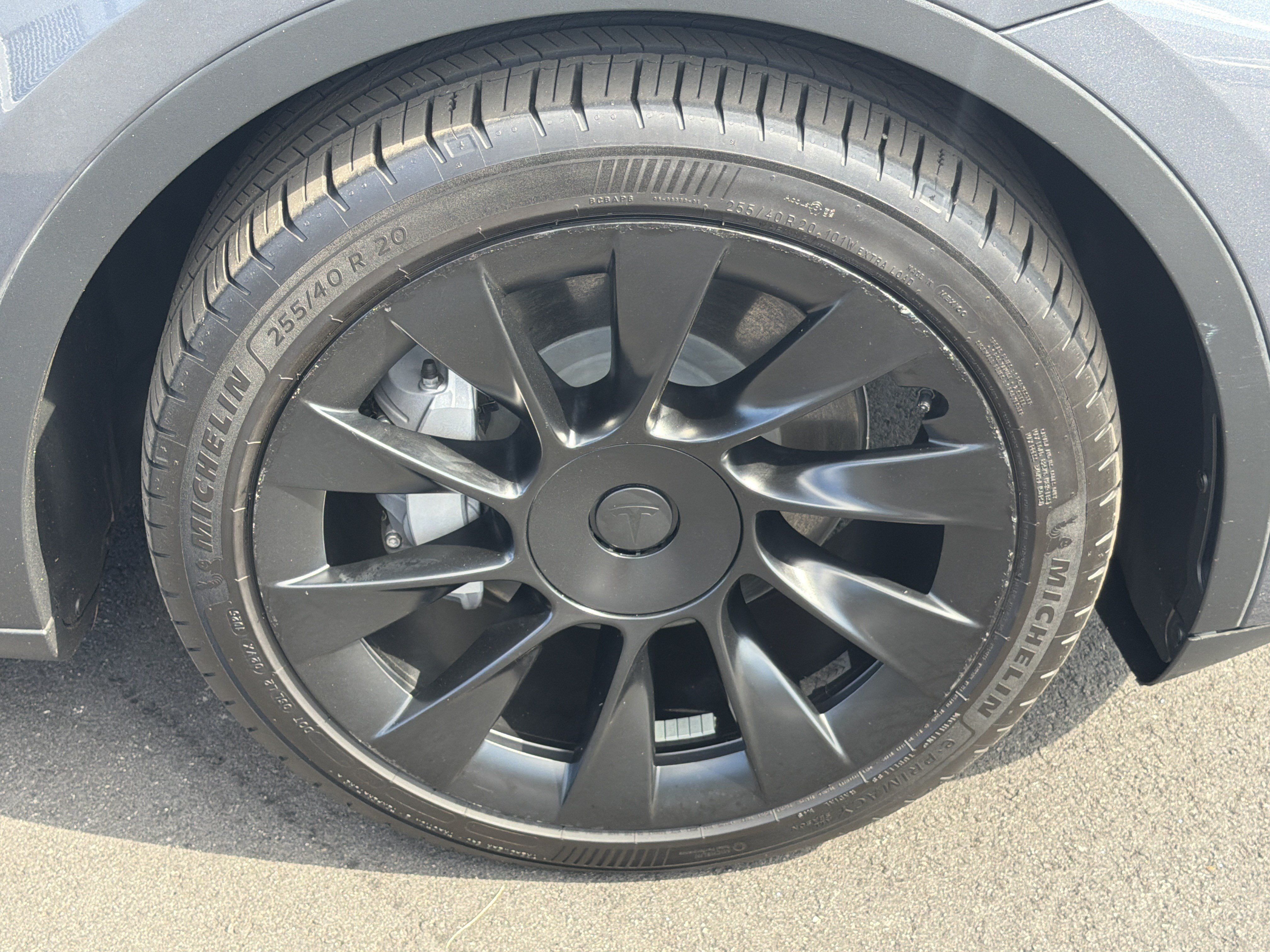 Used 2023 Tesla Model Y Long Range AWD/4WD image 12