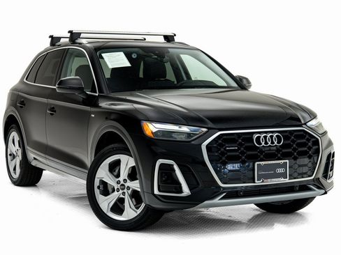 Certified 2025 Audi Q5 2.0T Premium Plus w/ Premium Plus Package image 1