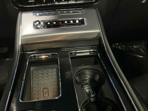 Used 2025 Lincoln Aviator AWD w/ Jet Appearance Package image 15