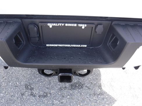 Used 2023 Ford F250 XL w/ XL Chrome Package AWD/4WD image 7