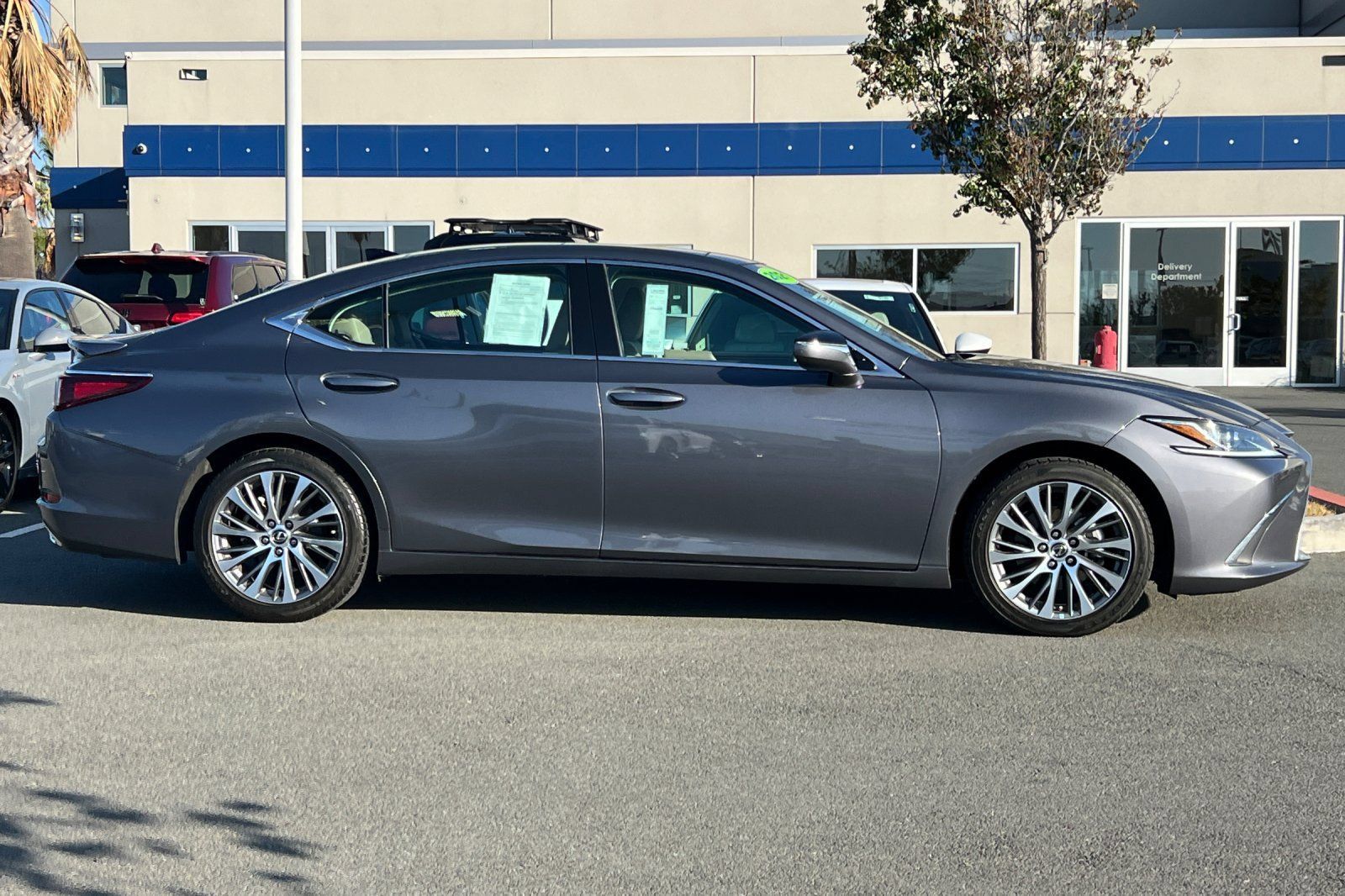 Used 2021 Lexus ES 350 w/ Premium Package FWD image 3