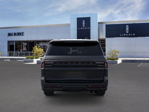 New 2026 Lincoln Navigator L Reserve w/ Jet Appearance Package image 4