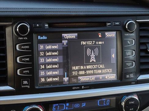 Used 2015 Toyota Highlander Limited FWD image 11