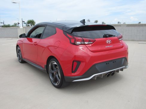 Used 2019 Hyundai Veloster Turbo Ultimate FWD image 6